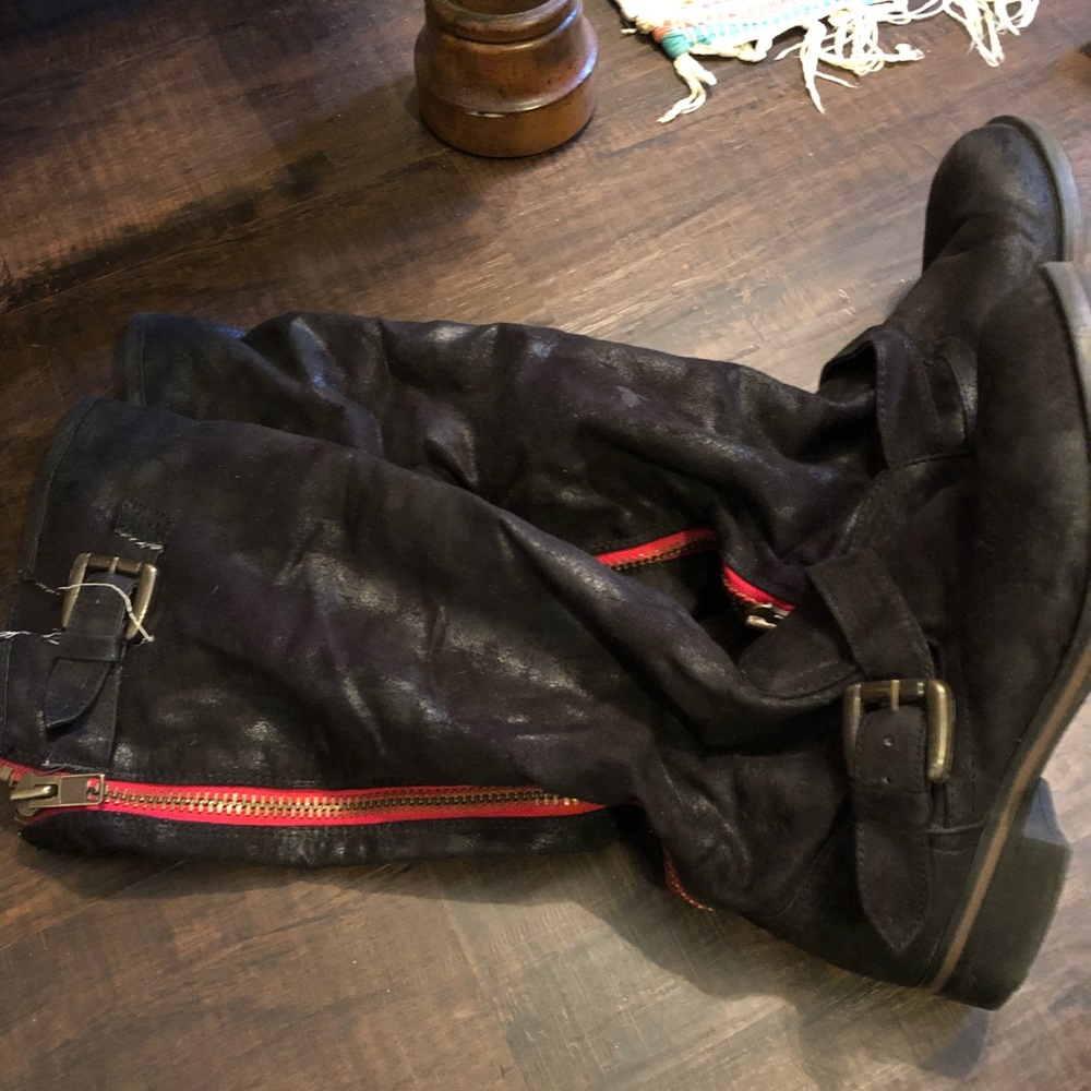 Steve Madden Black boots